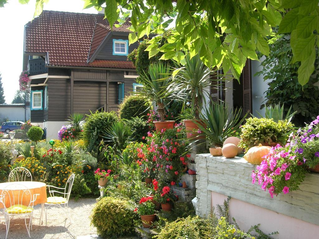 Haus Thon Apartment โบเดนสดอร์ฟ ภายนอก รูปภาพ