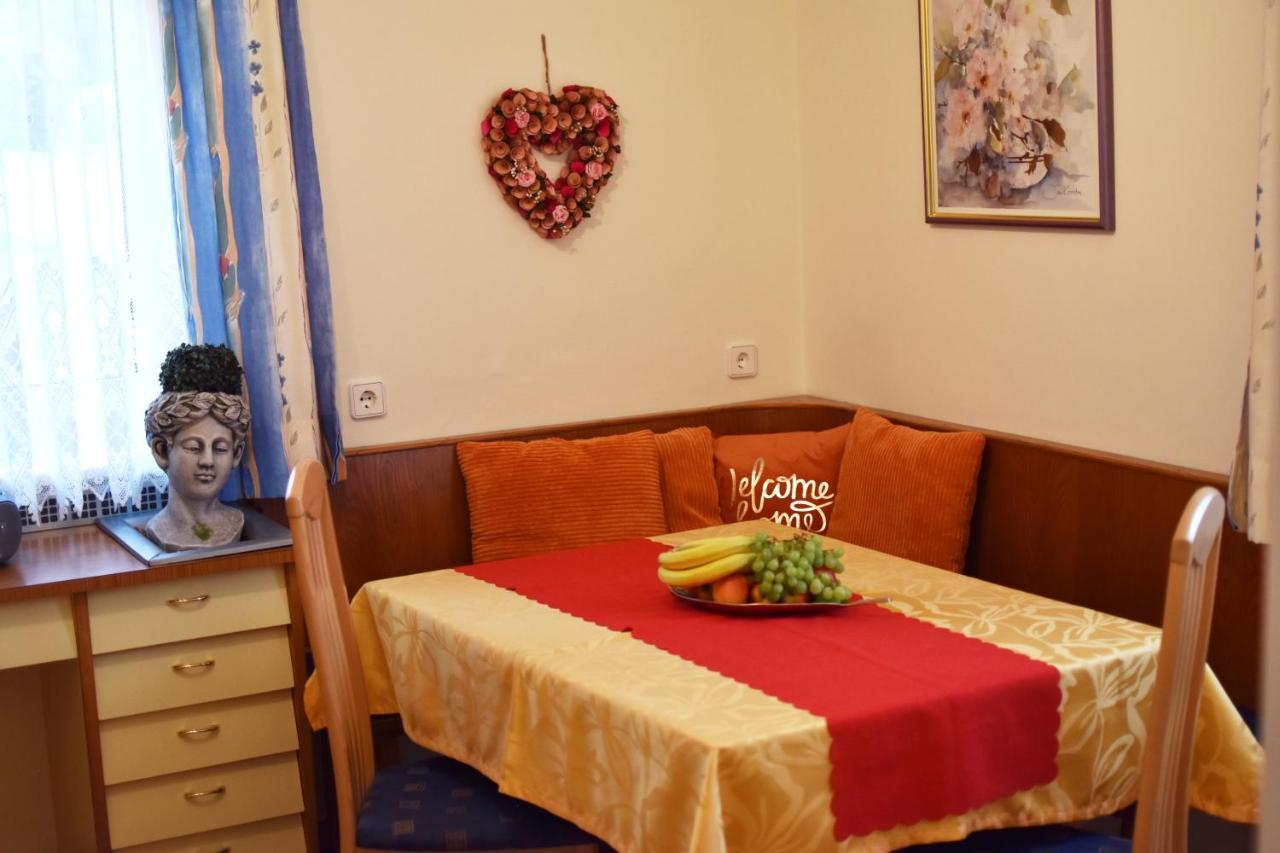 Haus Thon Apartment โบเดนสดอร์ฟ ภายนอก รูปภาพ