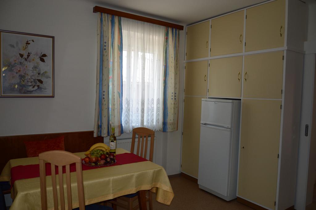 Haus Thon Apartment โบเดนสดอร์ฟ ภายนอก รูปภาพ